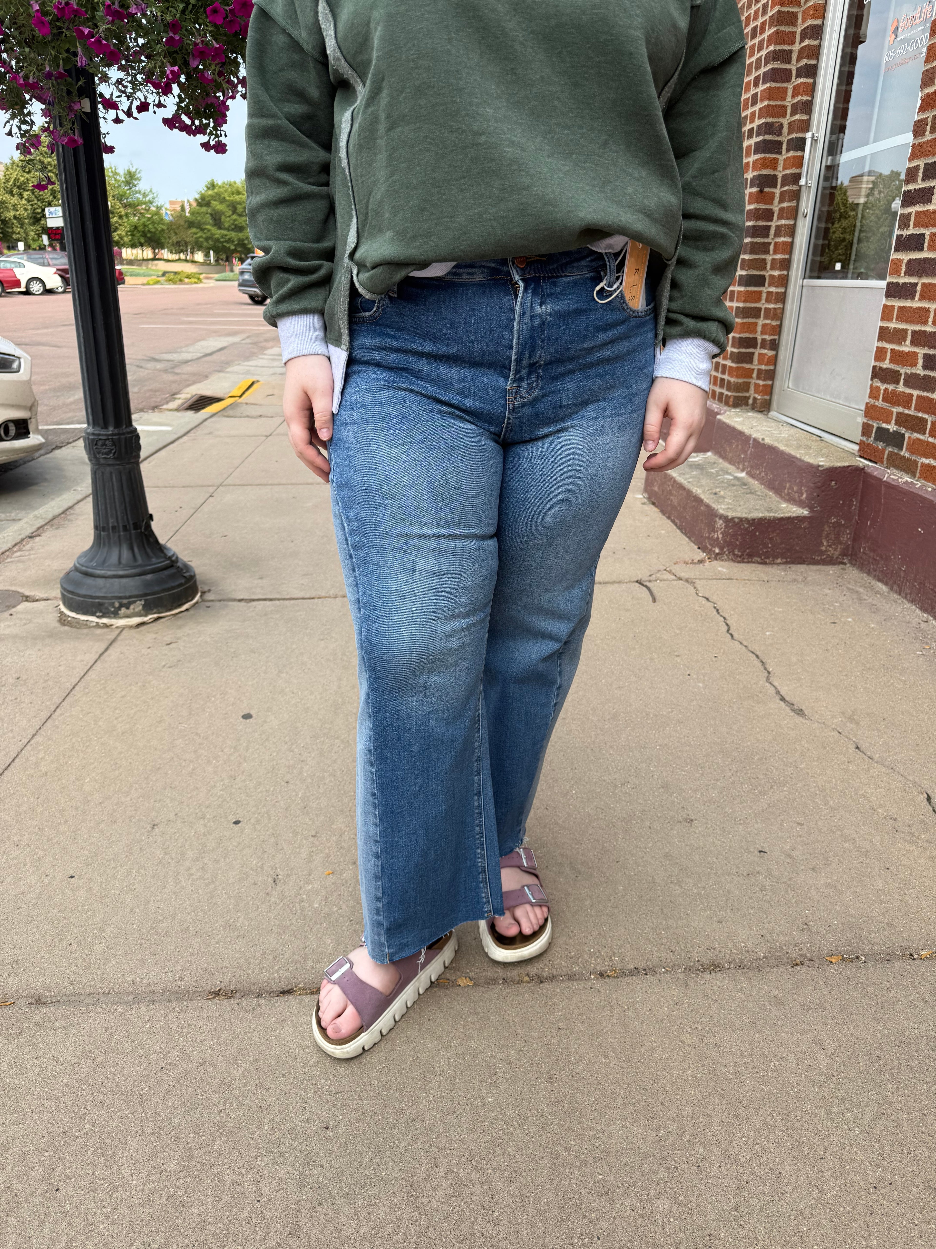 Andie Contrast Barrel Denim