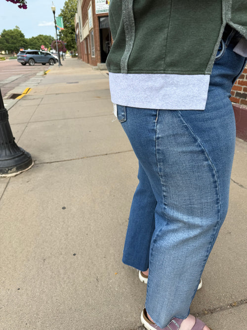 Andie Contrast Barrel Denim