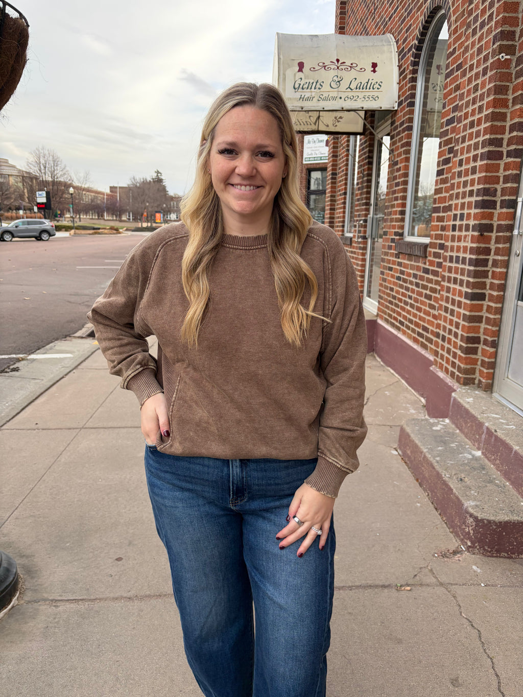 Merry Acid Washed Pullover