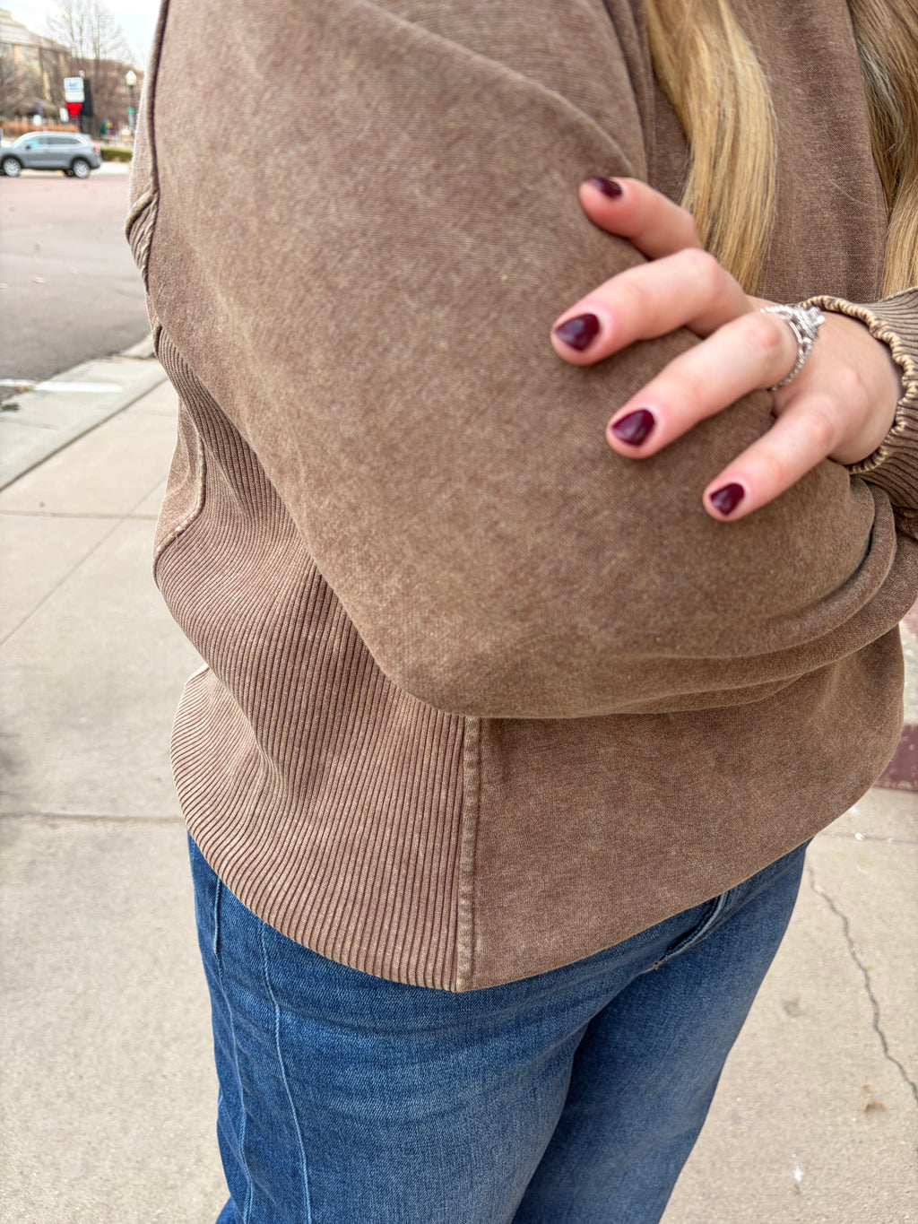 Merry Acid Washed Pullover