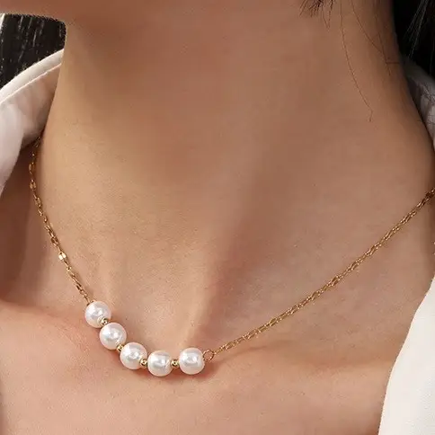 Hypoallergenic: Classic Pearl Necklace