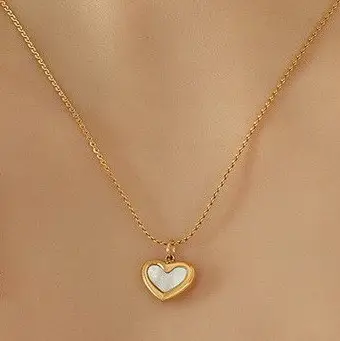 Hypoallergenic: SS Heart Necklace