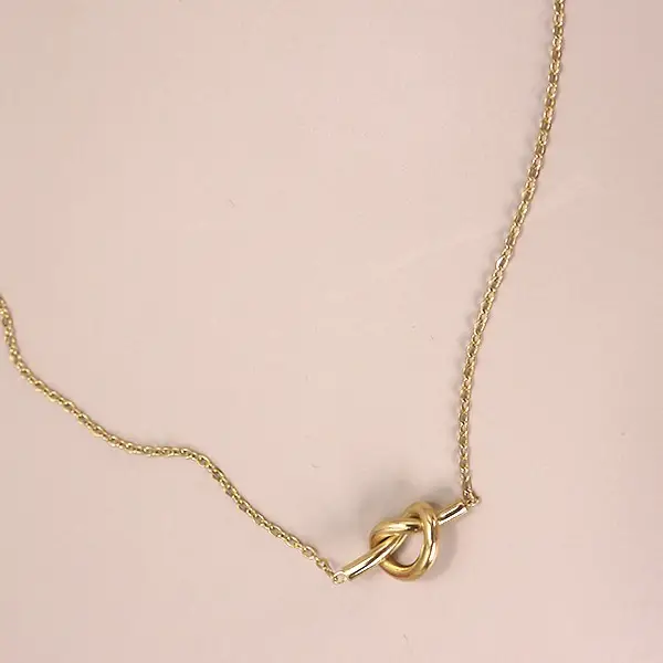Hypoallergenic: Classic Knotted Necklace